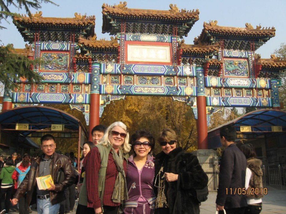 Evie, Josephine & Cathy @ Lama Temple